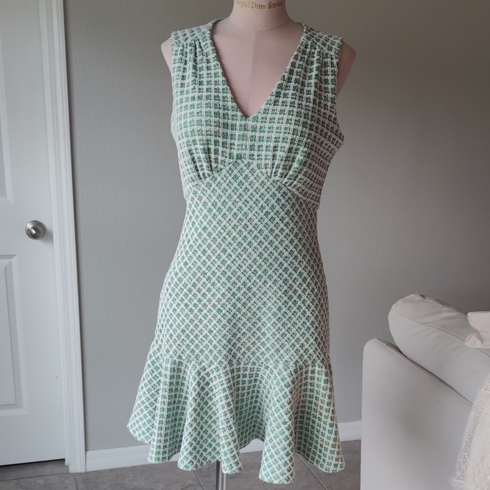 Taylor Mint Green Patterned V-Neck Midi Dress